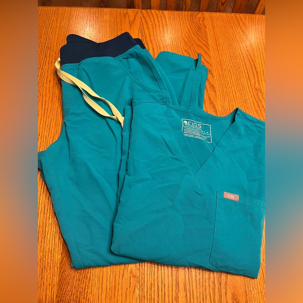 Figs teal scrub set